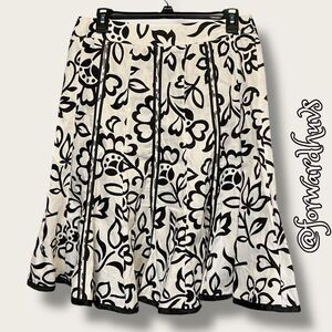 Willi Smith Black and White Floral Cotton Skirt – Size 8